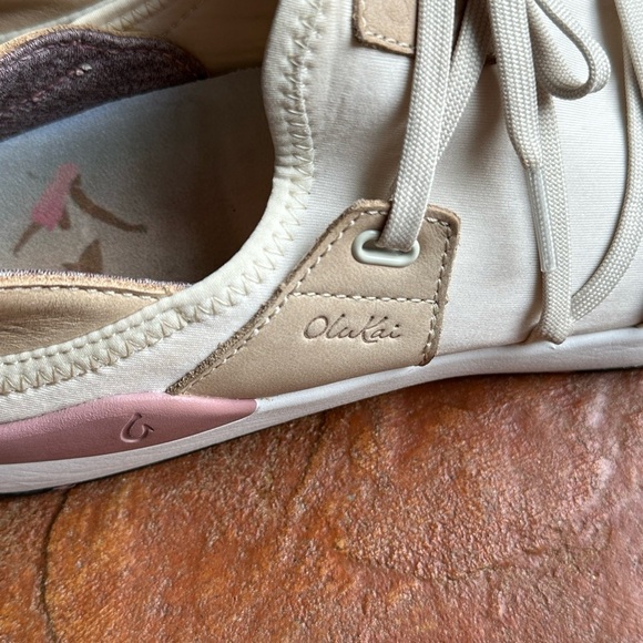 Olukai Casual Slip On Mikiluali Comfort Sneakers in Ivory/Tan/Rose Sz 9US - Picture 9 of 11